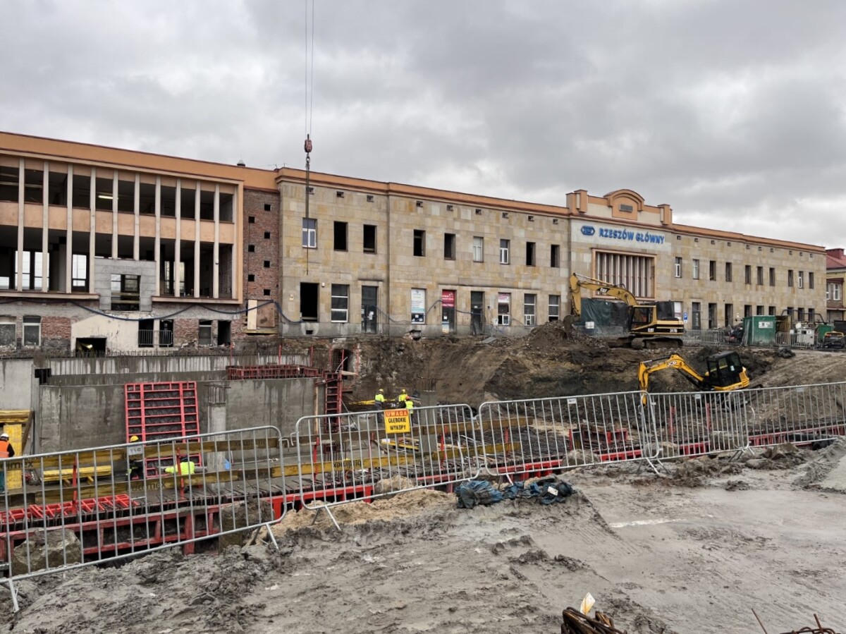 Budowa Rzeszowskiego Centrum Komunikacyjnego [styczeń 2023]